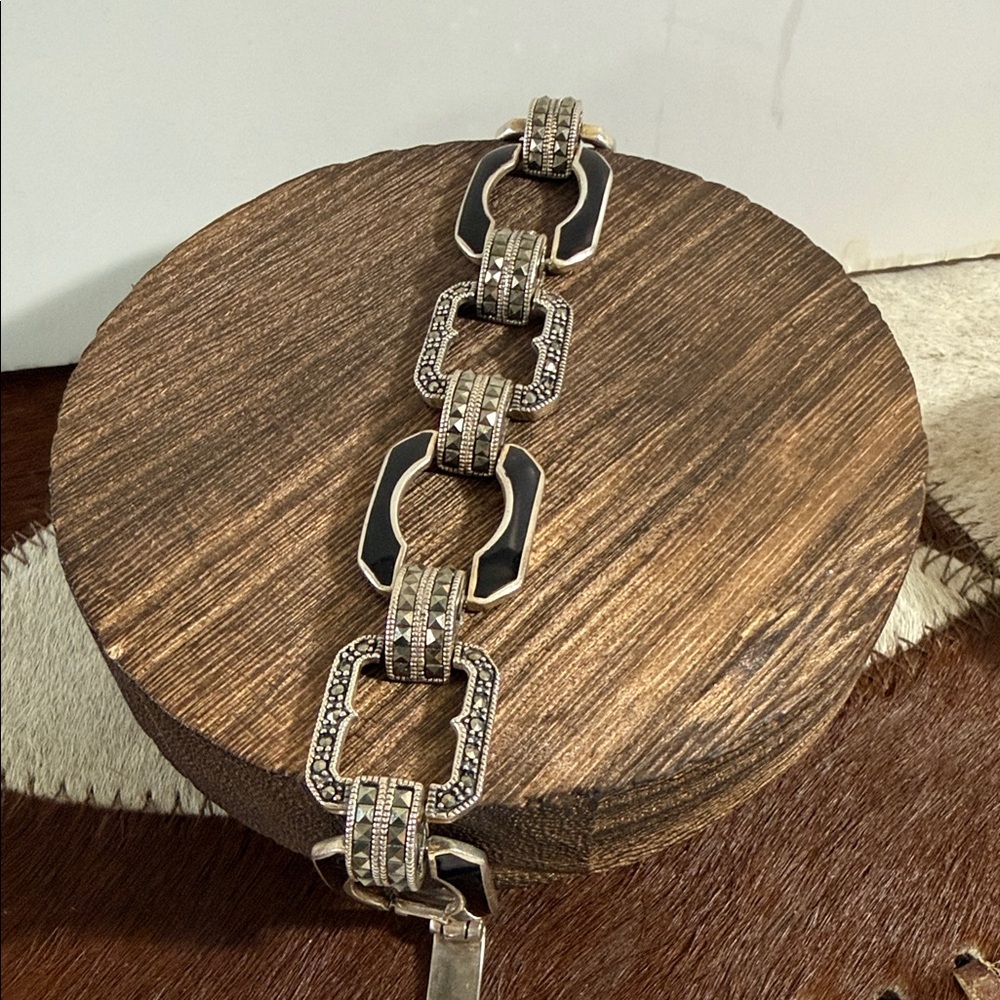 Geometric 925, Silver Marcasite and Black Link Bracelet - Picture 5 of 6